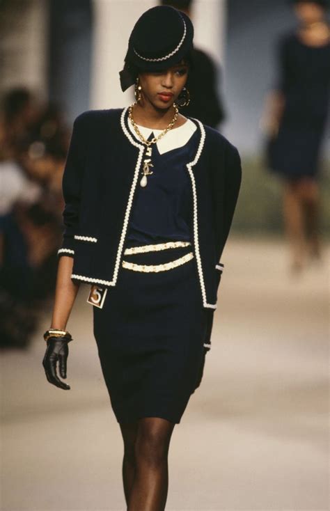 chanel classic outfits